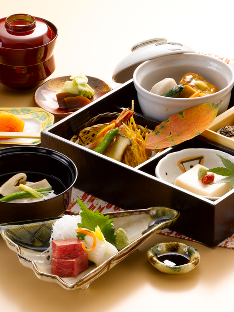 割烹 たけうちは愛知県豊橋市で旬の味を提供している割烹です 割烹 たけうちは愛知県豊橋市で旬の味を提供している割烹です